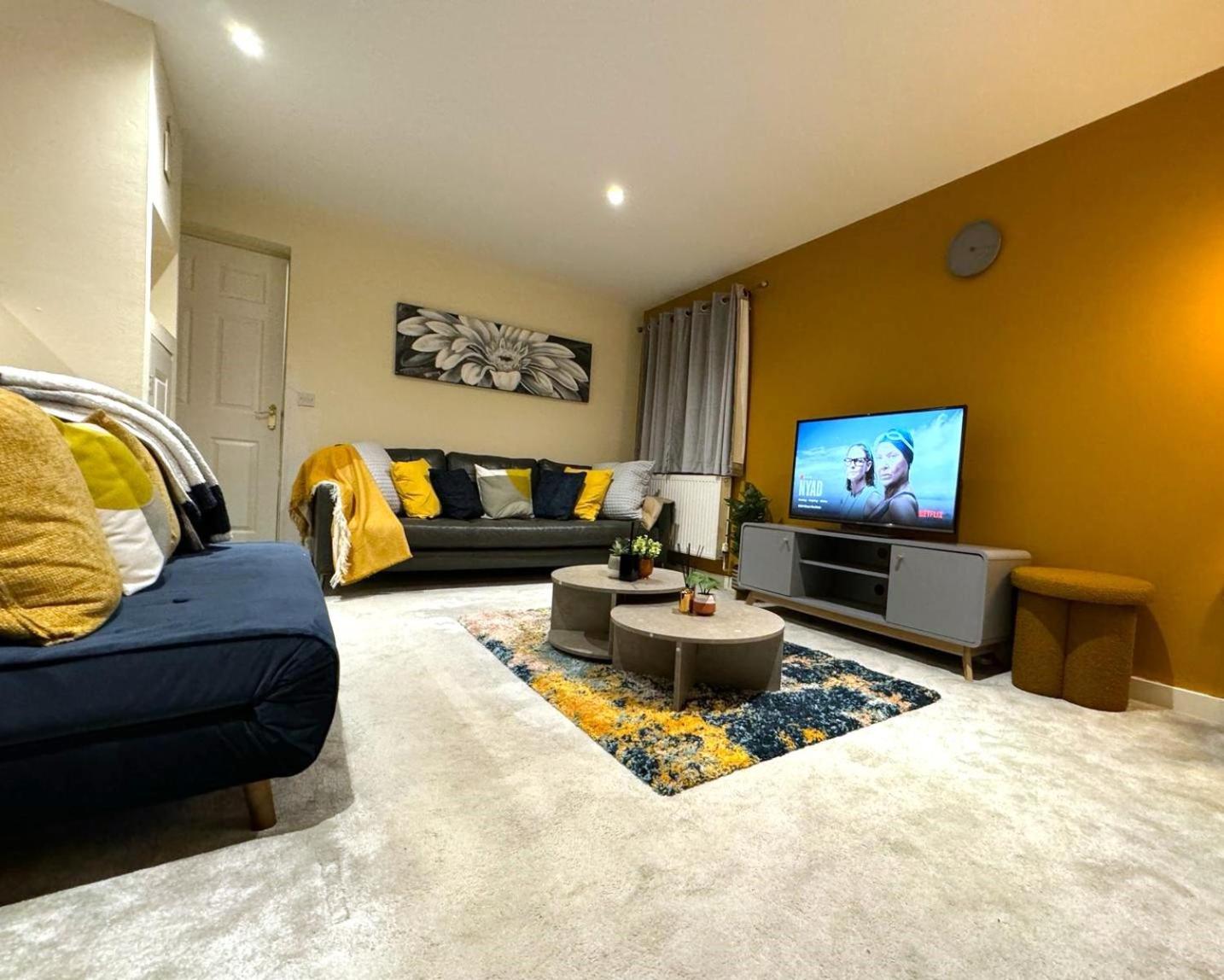 Large Cosy 2 Bedroom Ground Floor Flat In Stevenage Sg1 Sleeps 4-5 Free Parking Exteriér fotografie